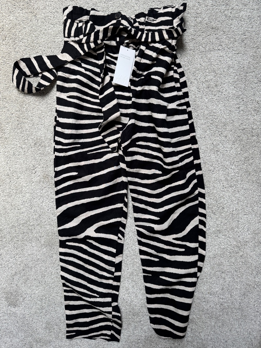 NWT H&M Zebra Stripe Paperbag Waist Tapered Pants - Black & Cream Linen Blend